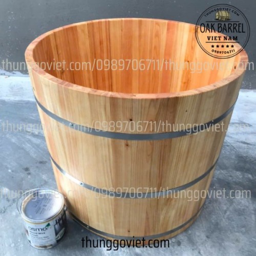 SO SÁNH BỒN TẮM GỖ NHẬT VÀ BỒN TẮM GỖ TUYẾT TÙNG ĐỎ – SỰ KHÁC BIỆT VỀ CHẤT LIỆU, THIẾT KẾ VÀ CÔNG DỤNG