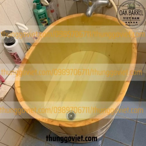 ĐIỂM KHÁC BIỆT GIỮA BỒN TẮM GỖ NGOÀI TRỜI VÀ BỒN TẮM GỖ TRONG NHÀ