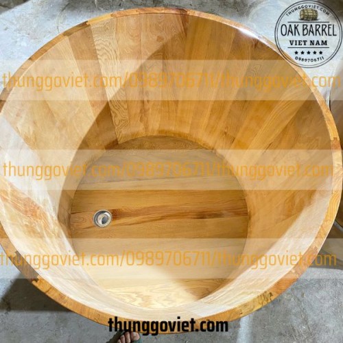 SO SÁNH BỒN TẮM GỖ PƠ MU VỚI BỒN TẮM GỖ TUYẾT TÙNG ĐỎ CANDA
