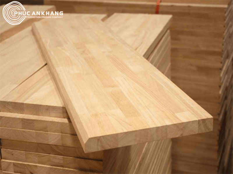 Chất liệu gỗ thông làm phòng xông hơi