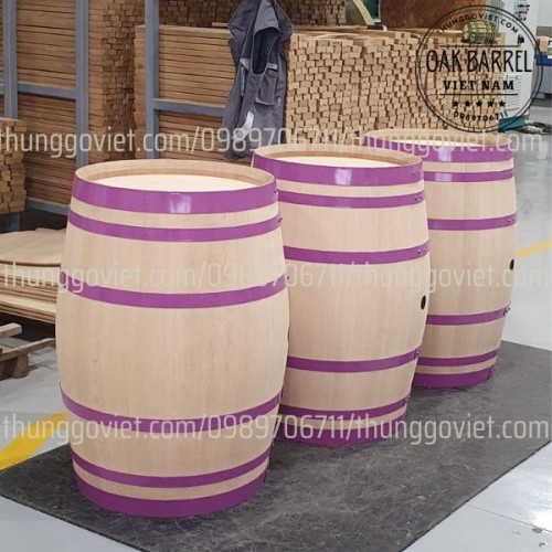 SO SÁNH THÙNG GỖ SỒI SƠN VECNI VÀ KHÔNG SƠN VECNI